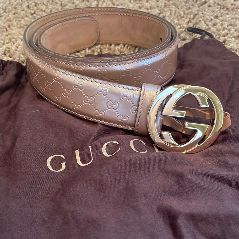 Women’s gucci belt